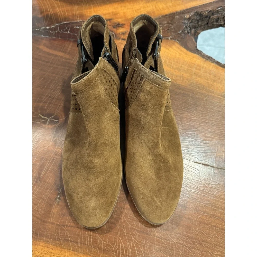Vince Camuto‎ Suede Ankle Boots 11M/41 Brown NIB China